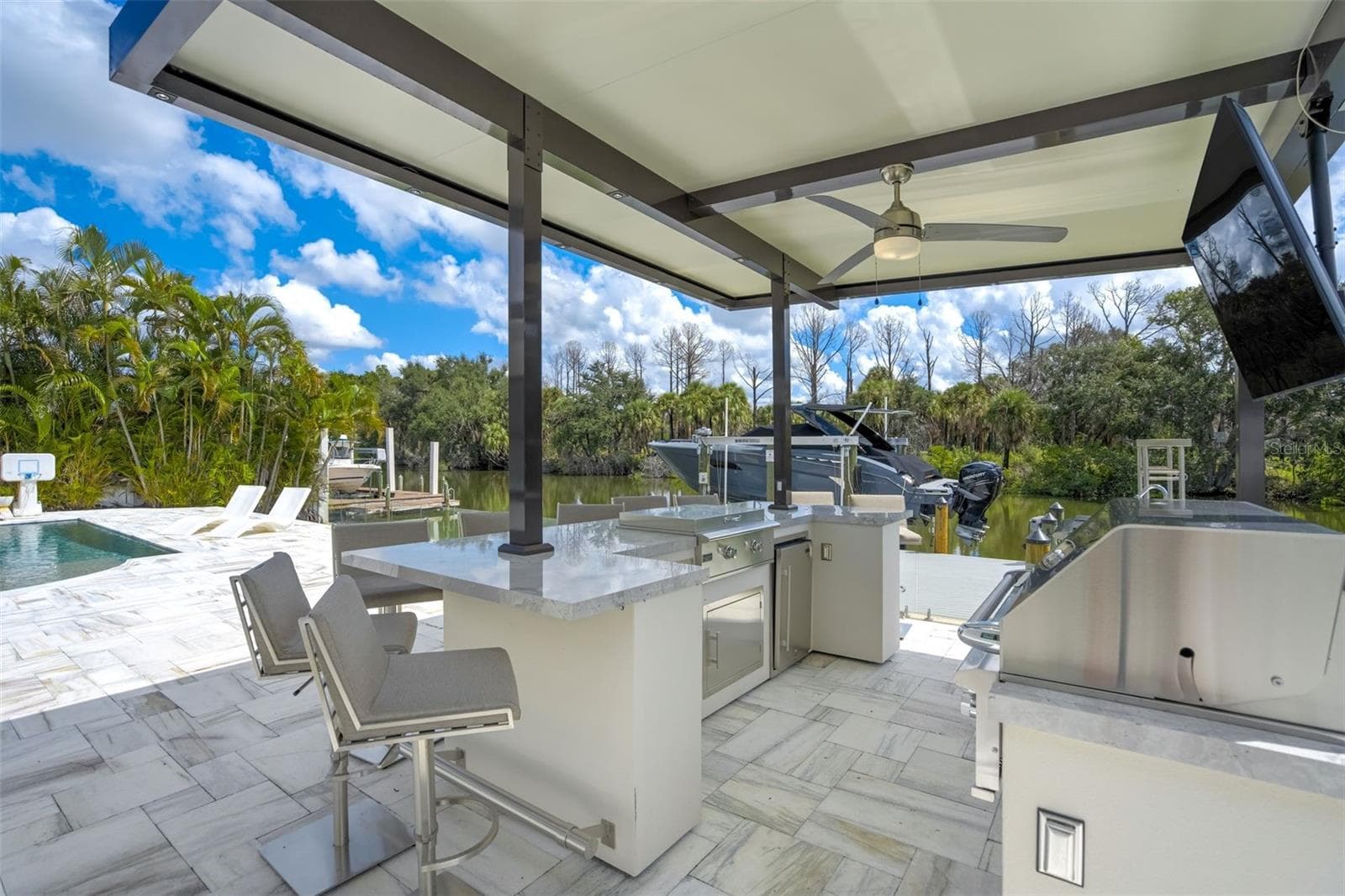 3923 Doral Dr photo 5