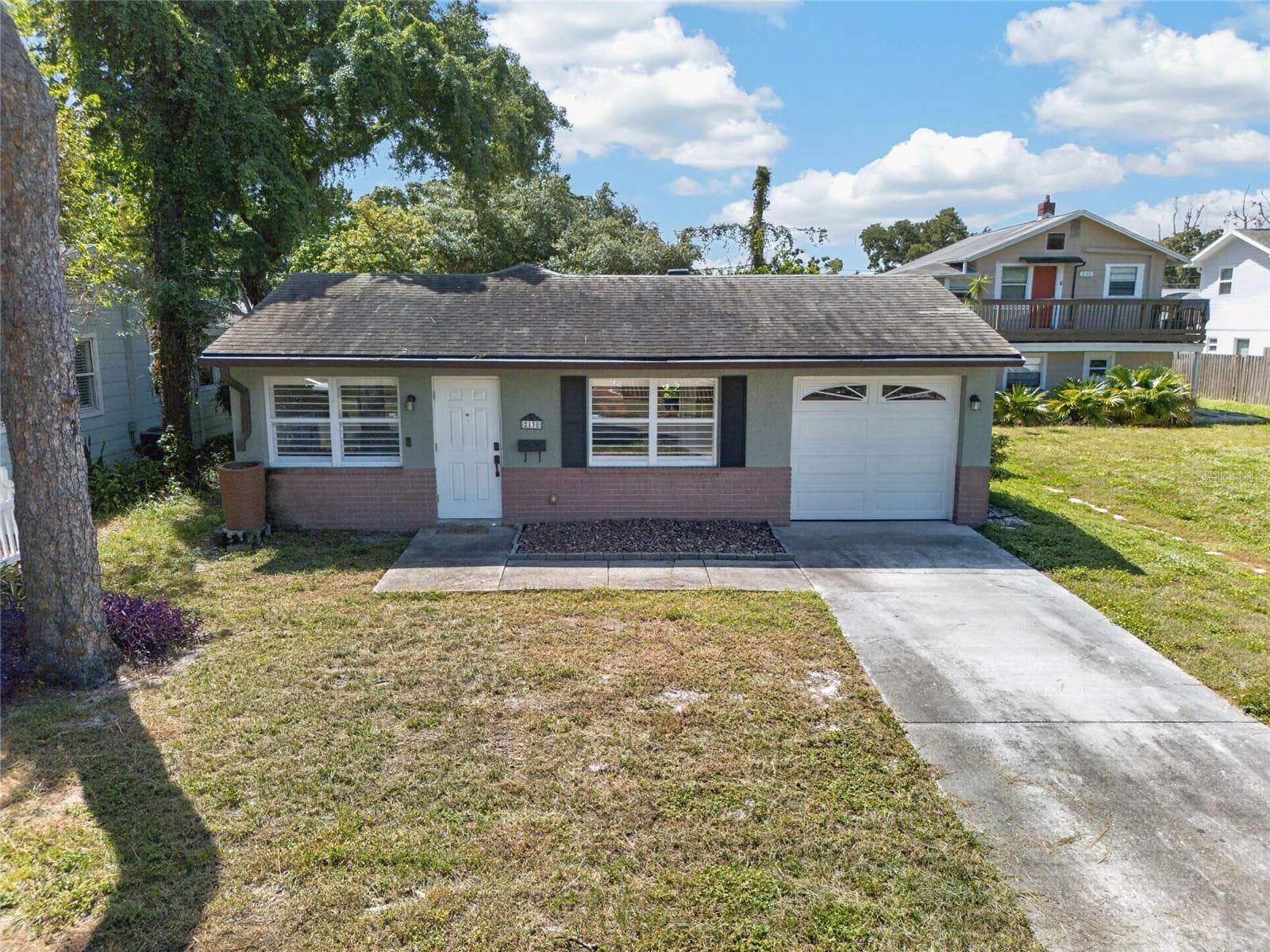2138 7th Ave N photo 3