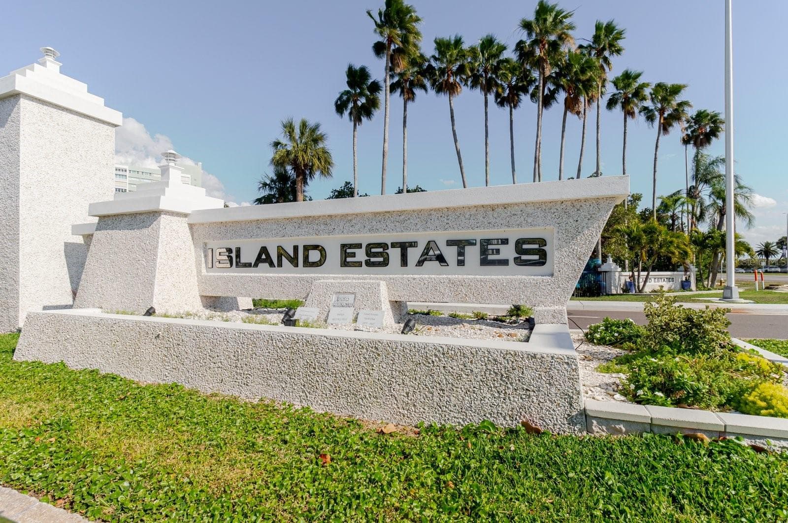 311 Island Way #101 photo 2