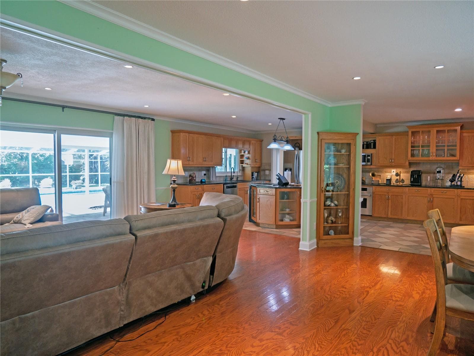 615 Valle Vista Dr photo 3