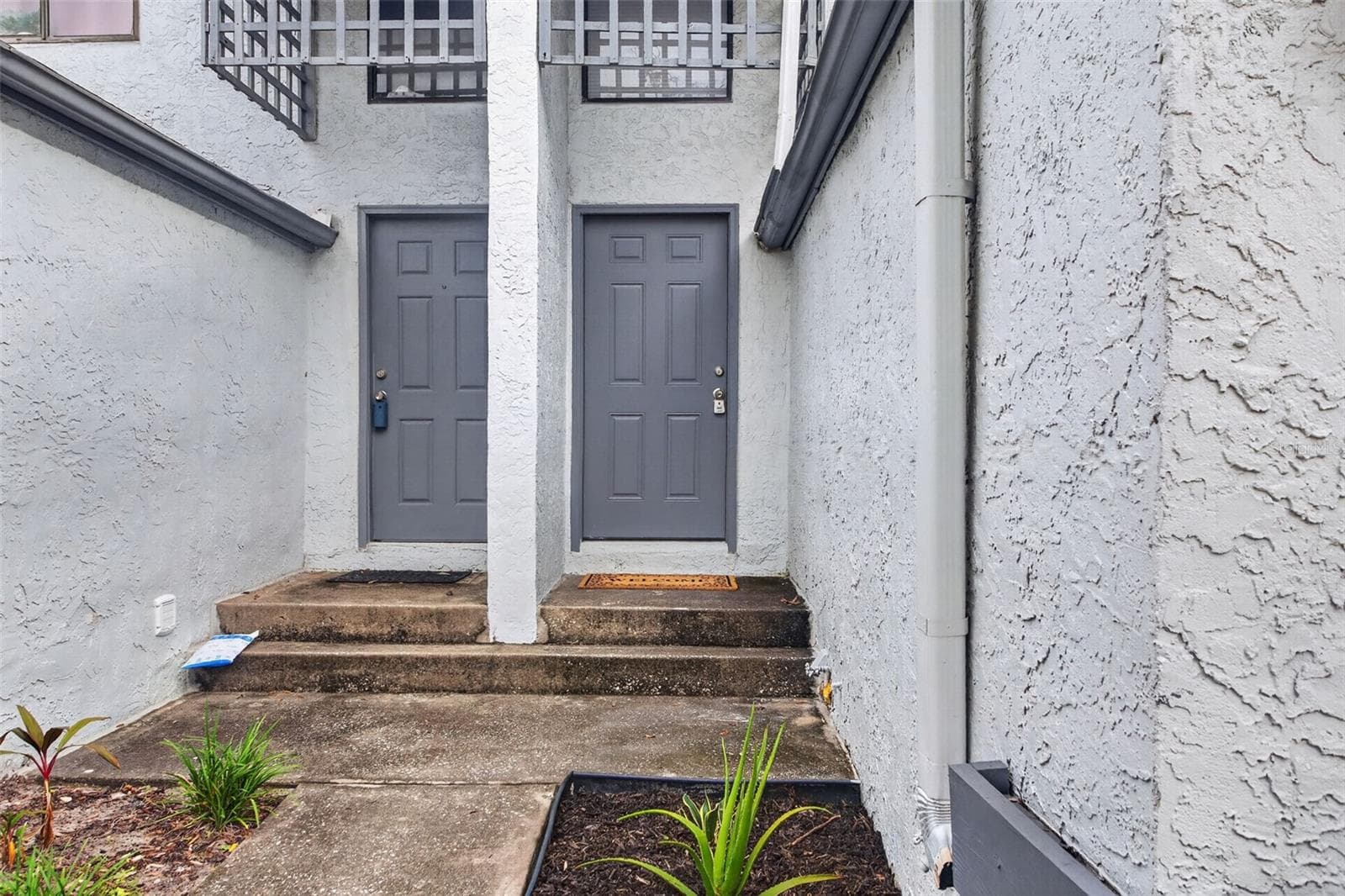 1316 Mountainview photo 2