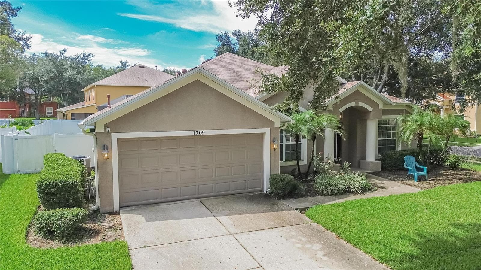 1709 Woodwatch Way photo 2