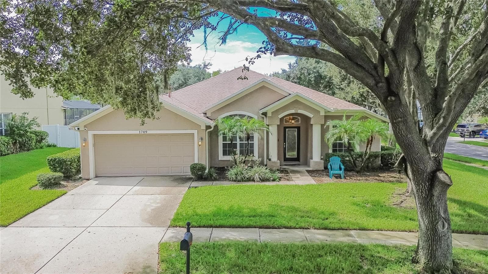 1709 Woodwatch Way photo 3