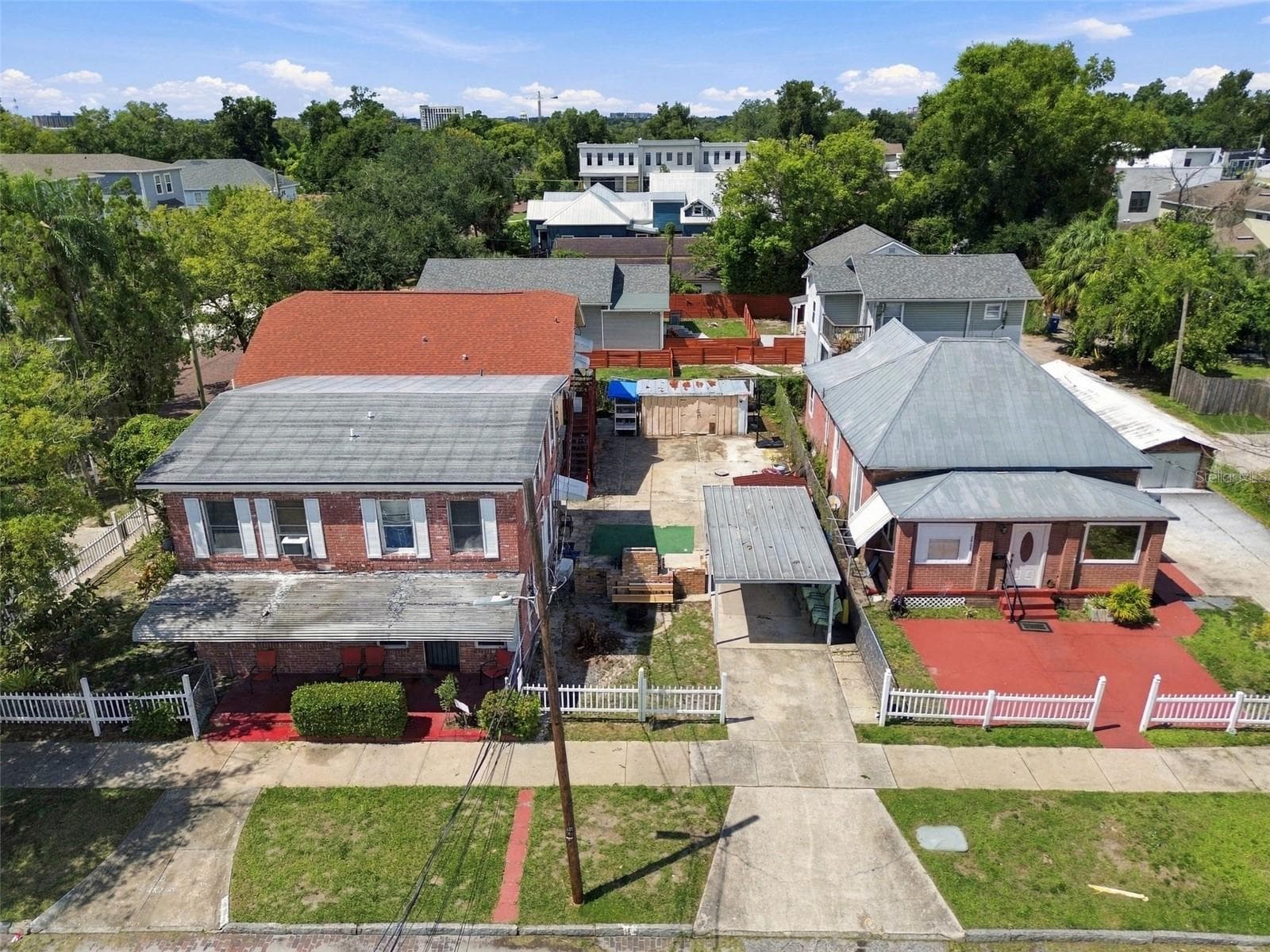 2402 N Highland Ave photo 4