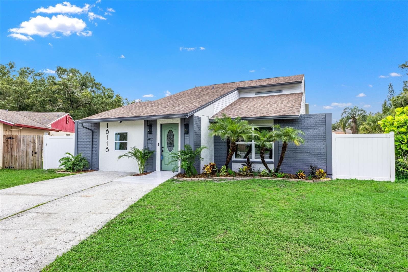 16116 Sandcrest Way photo 4