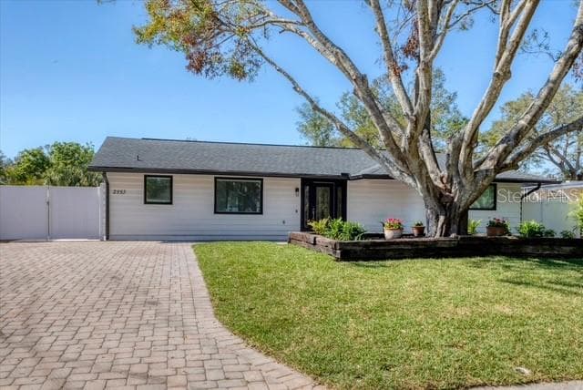 2553 E Paulstan CT photo 2