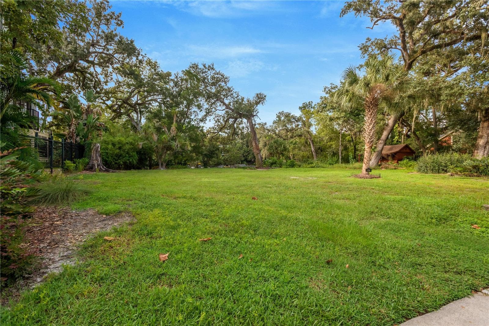 1214 E Park Cir photo 5