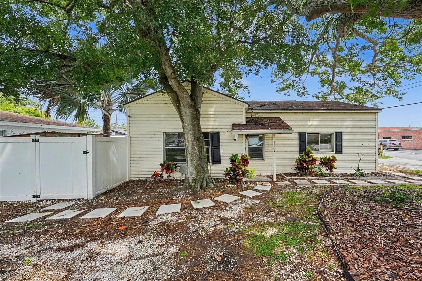 116 N Duncan Ave photo 3