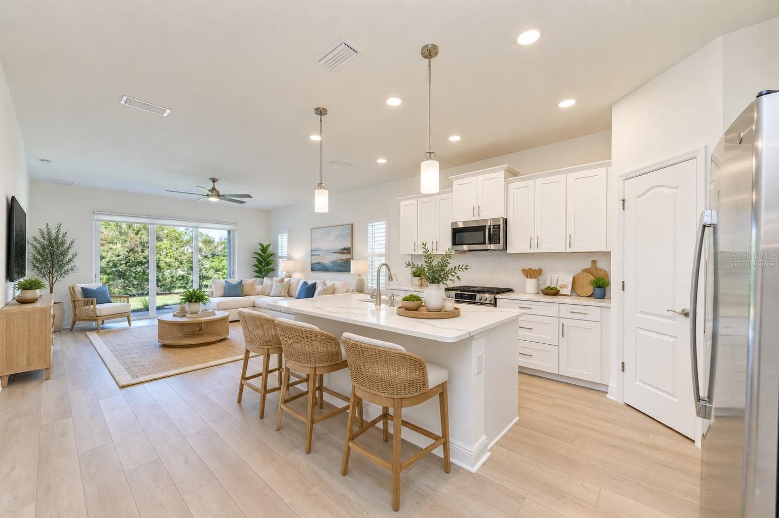 2521 Star Apple Way photo 5