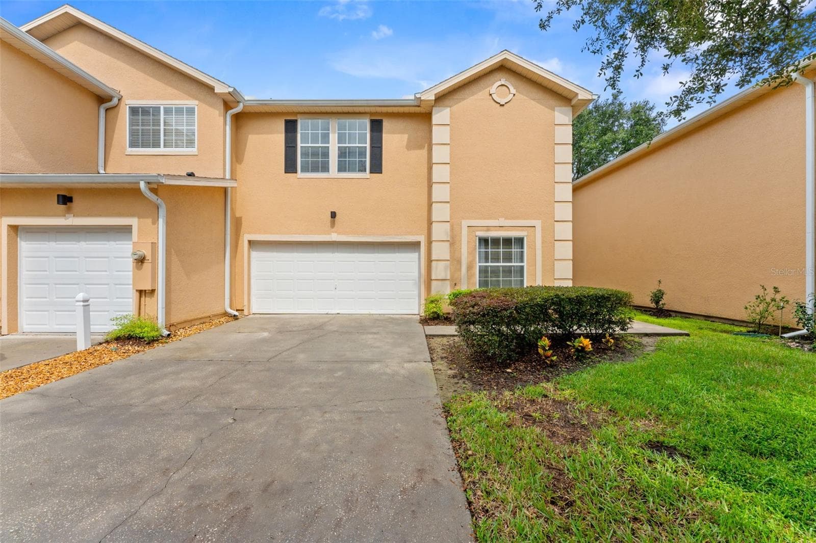 16309 Newbury Palms CT photo 2