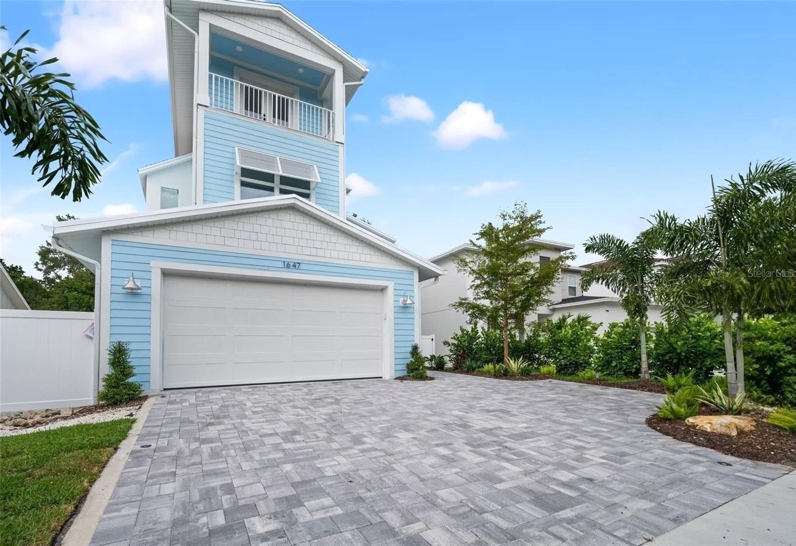 1647 Siesta Dr photo 5