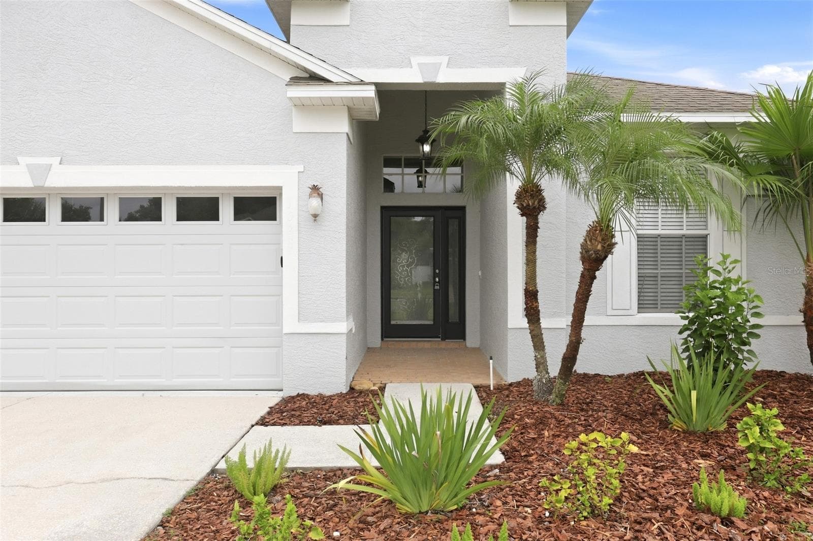 1028 Appian Pl photo 4