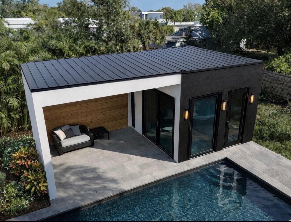 2125 Datura St photo 3