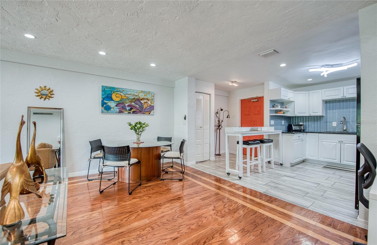 4681 1st St NE #301 photo 2