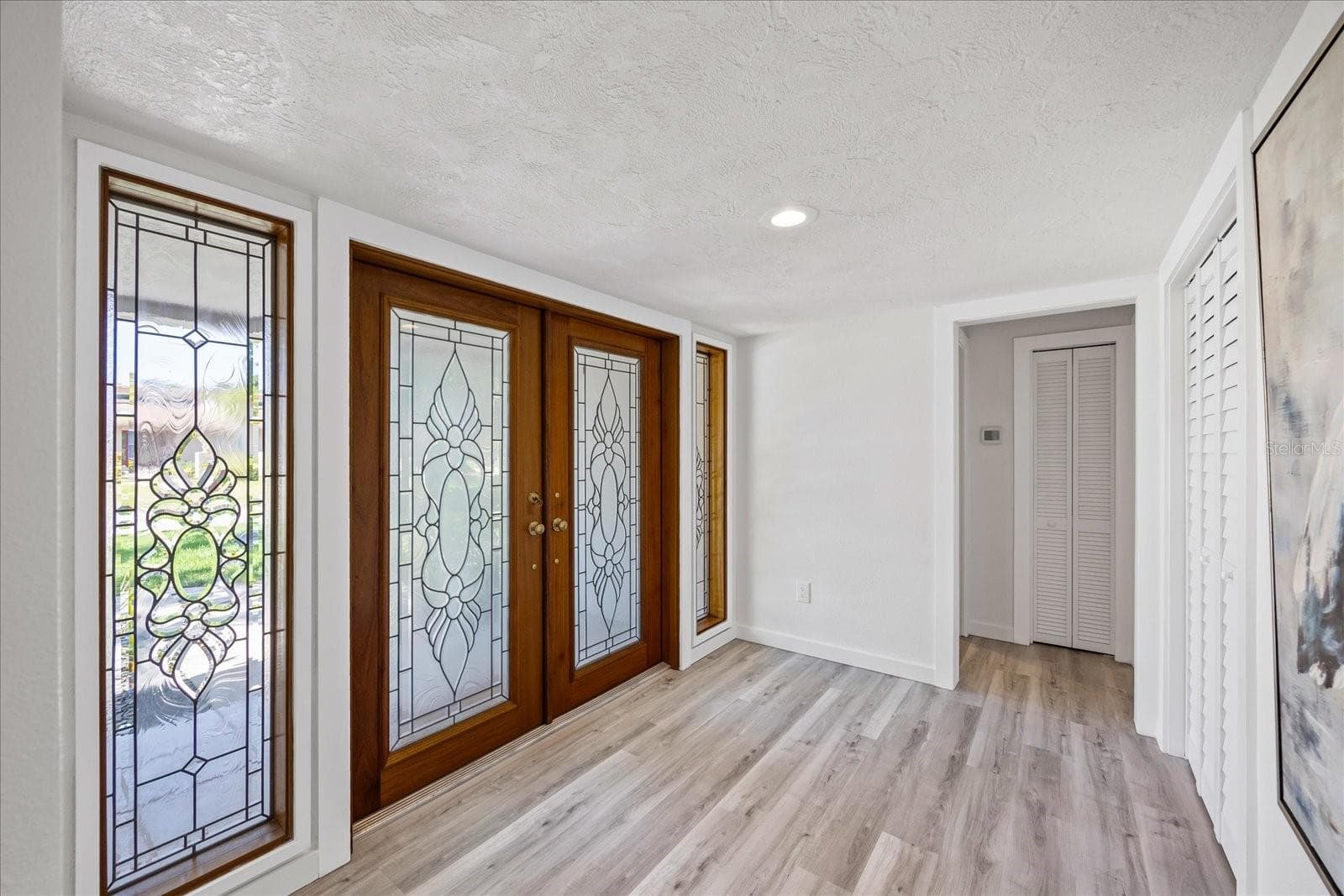 2900 Sandpiper Pl photo 3