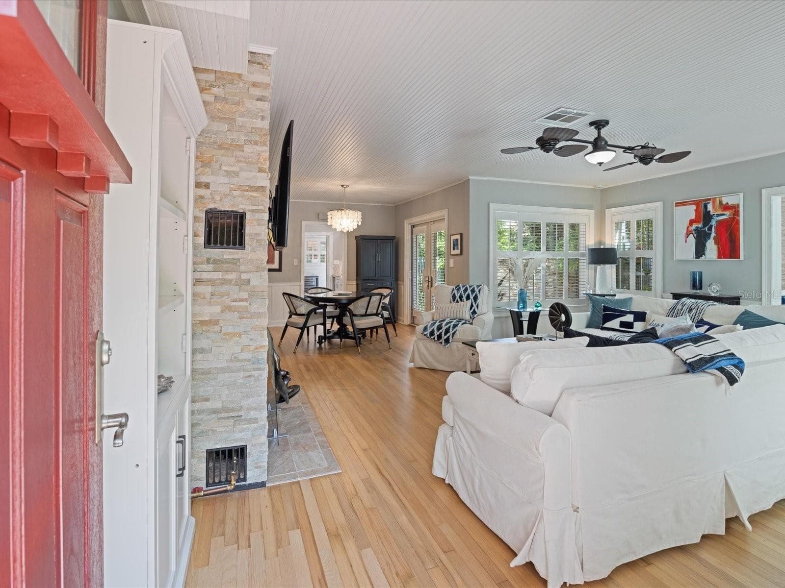 420 Druid Rd W photo 3