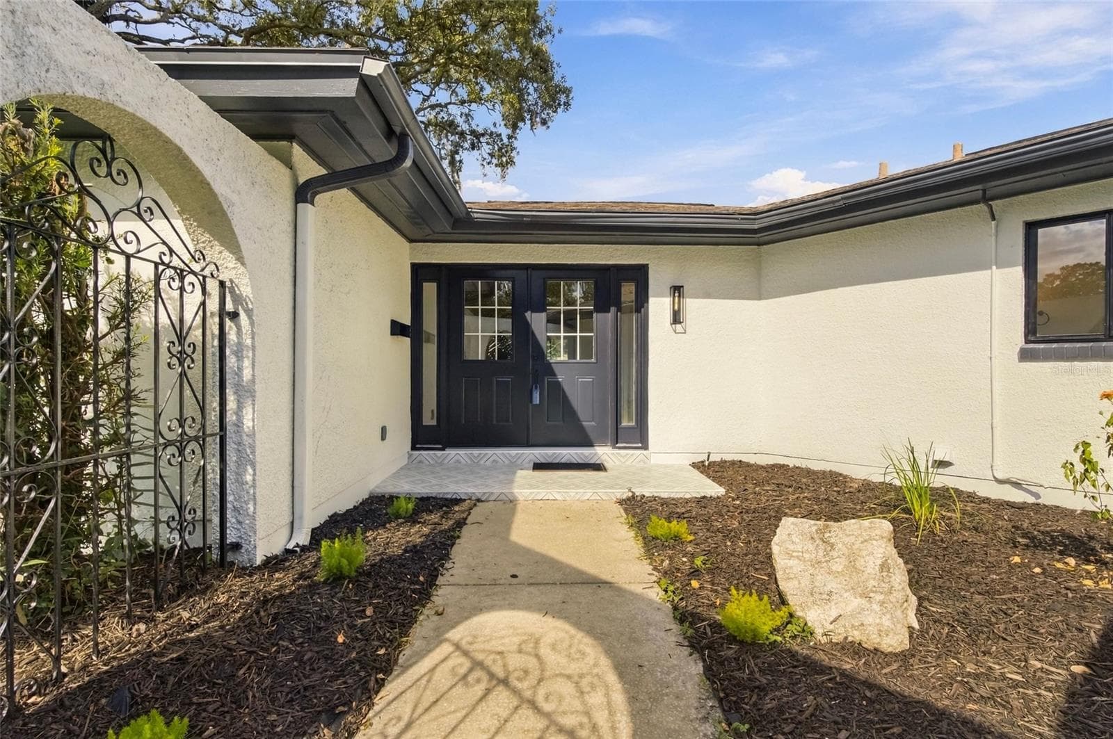 10309 Reclinata Ln photo 4