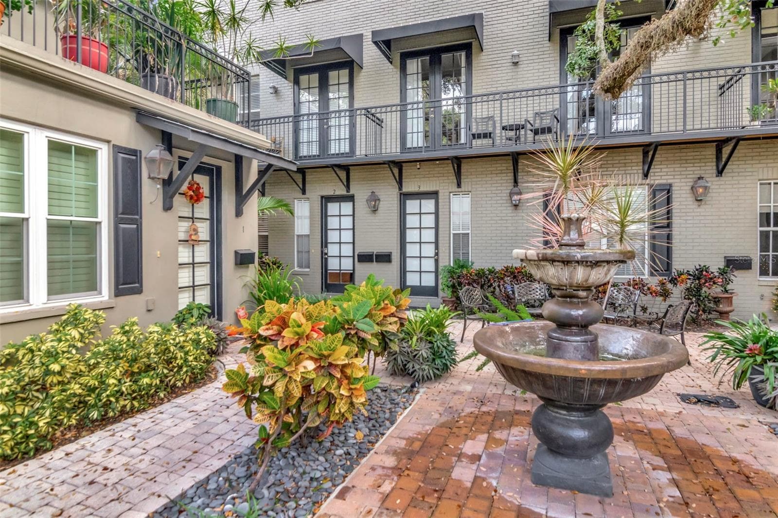 1008 S Moody Ave #2 photo 2