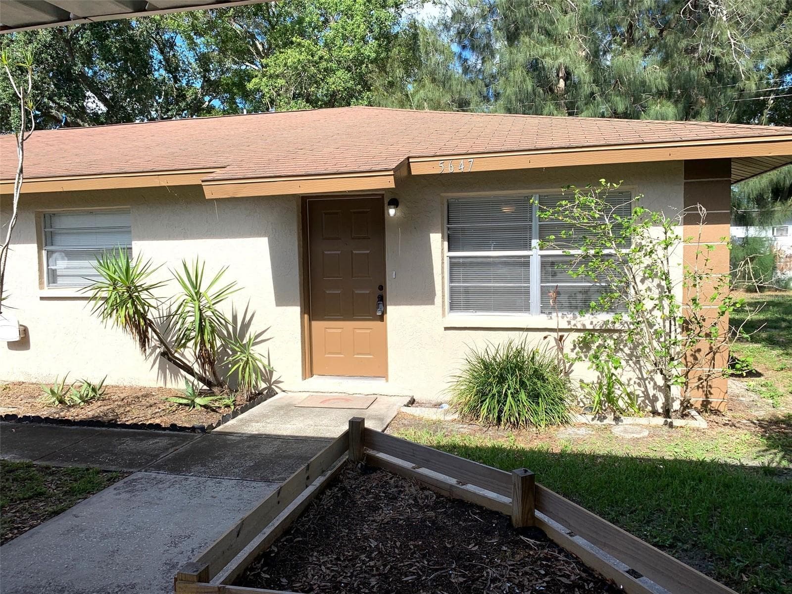 5647 59th Way N photo 2