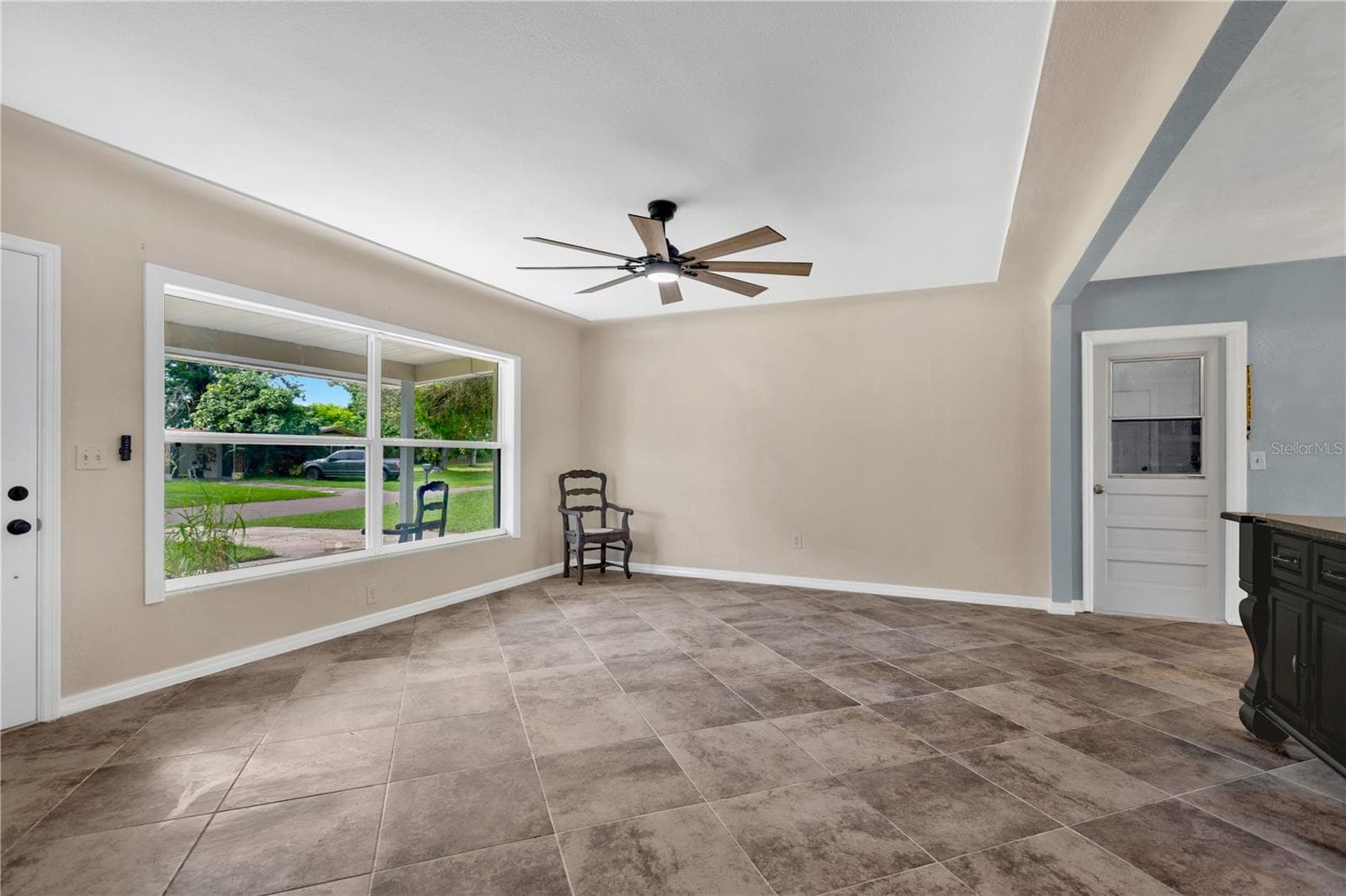 1801 Carlton Dr photo 5