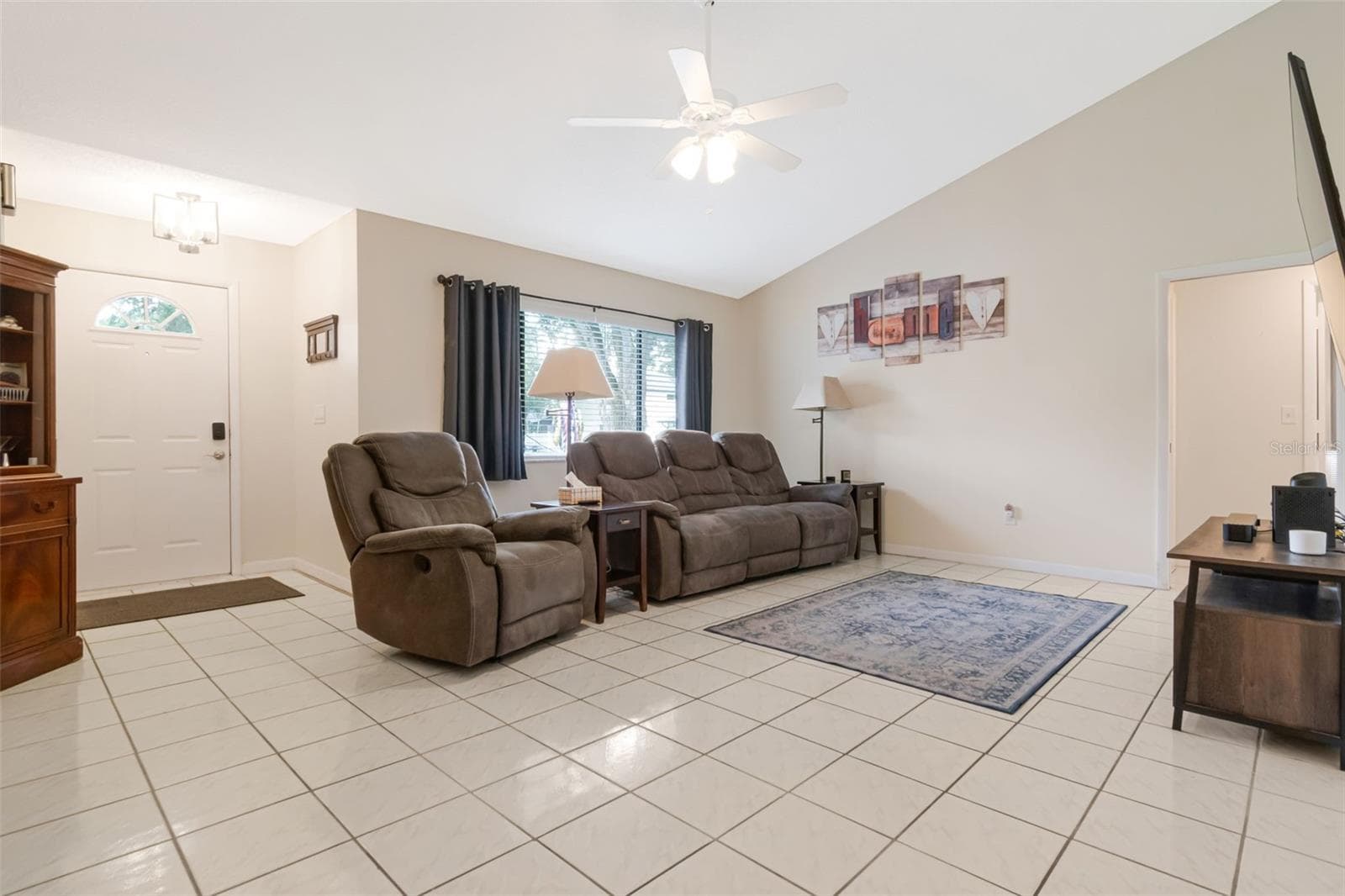 2158 Beverly Ln photo 5