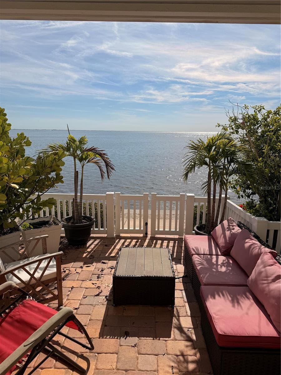 5050 Coquina Key Dr SE photo 3