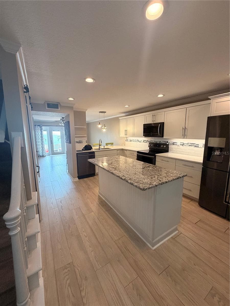 5050 Coquina Key Dr SE photo 4