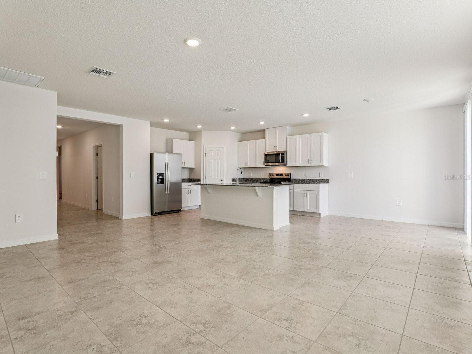 12580 Homeland Dr photo 3