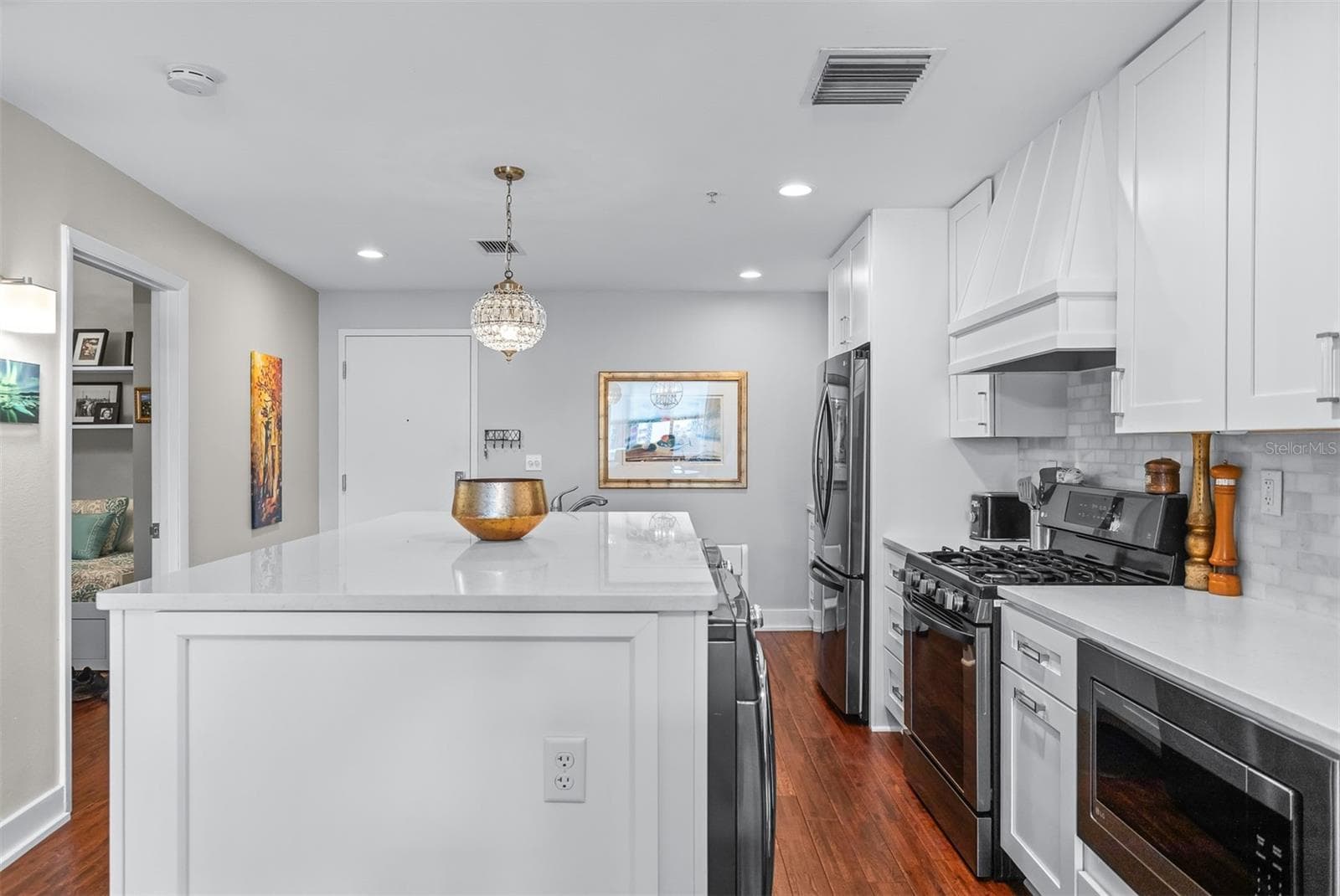 1208 E Kennedy Blvd #518 photo 3
