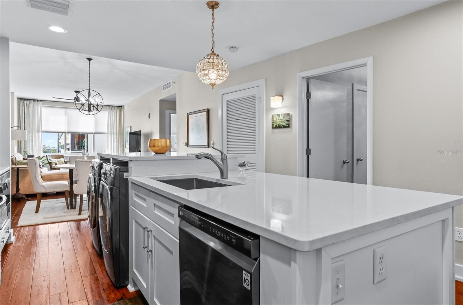 1208 E Kennedy Blvd #518 photo 4