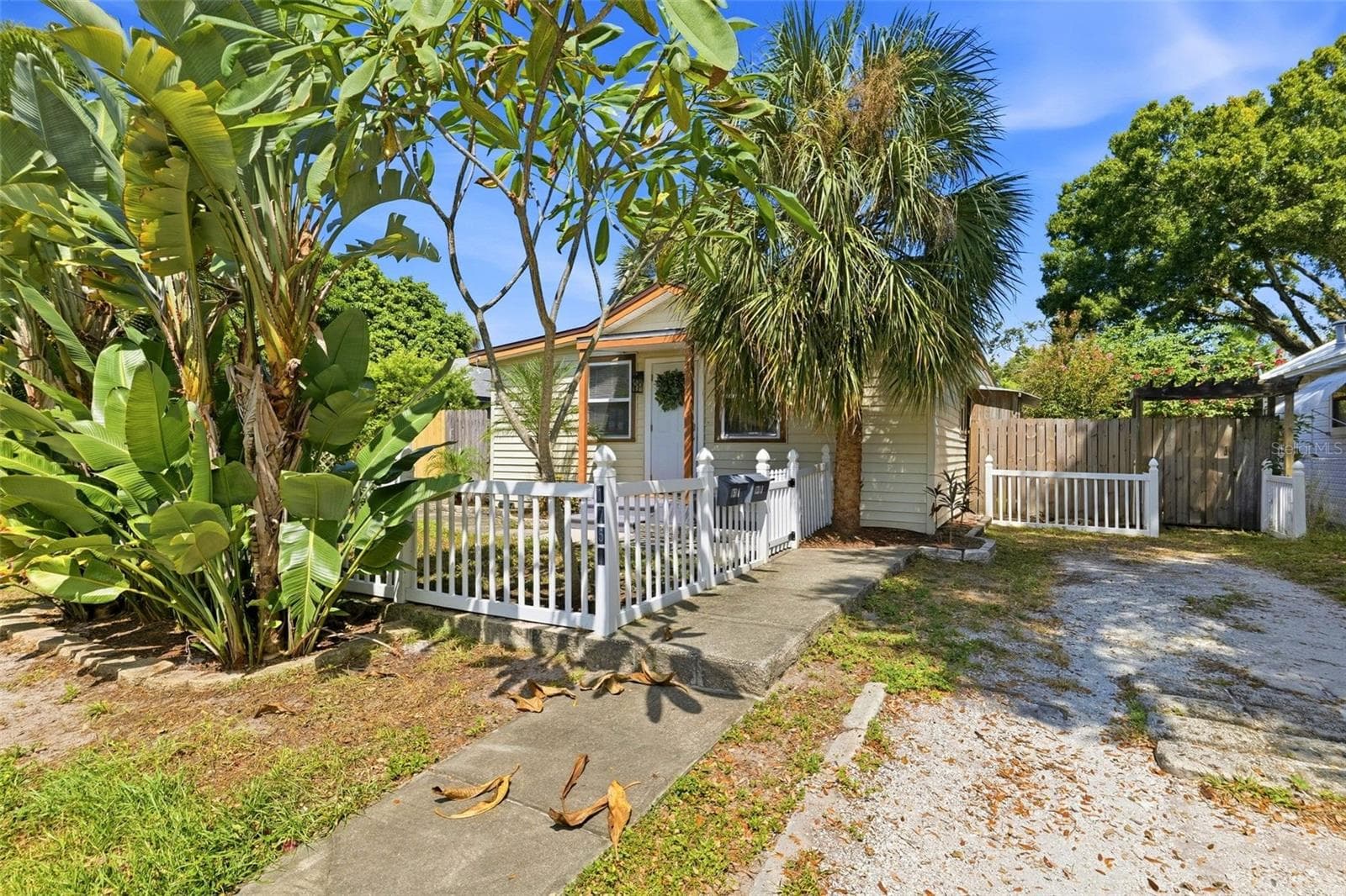 1751 29th Ave N photo 2