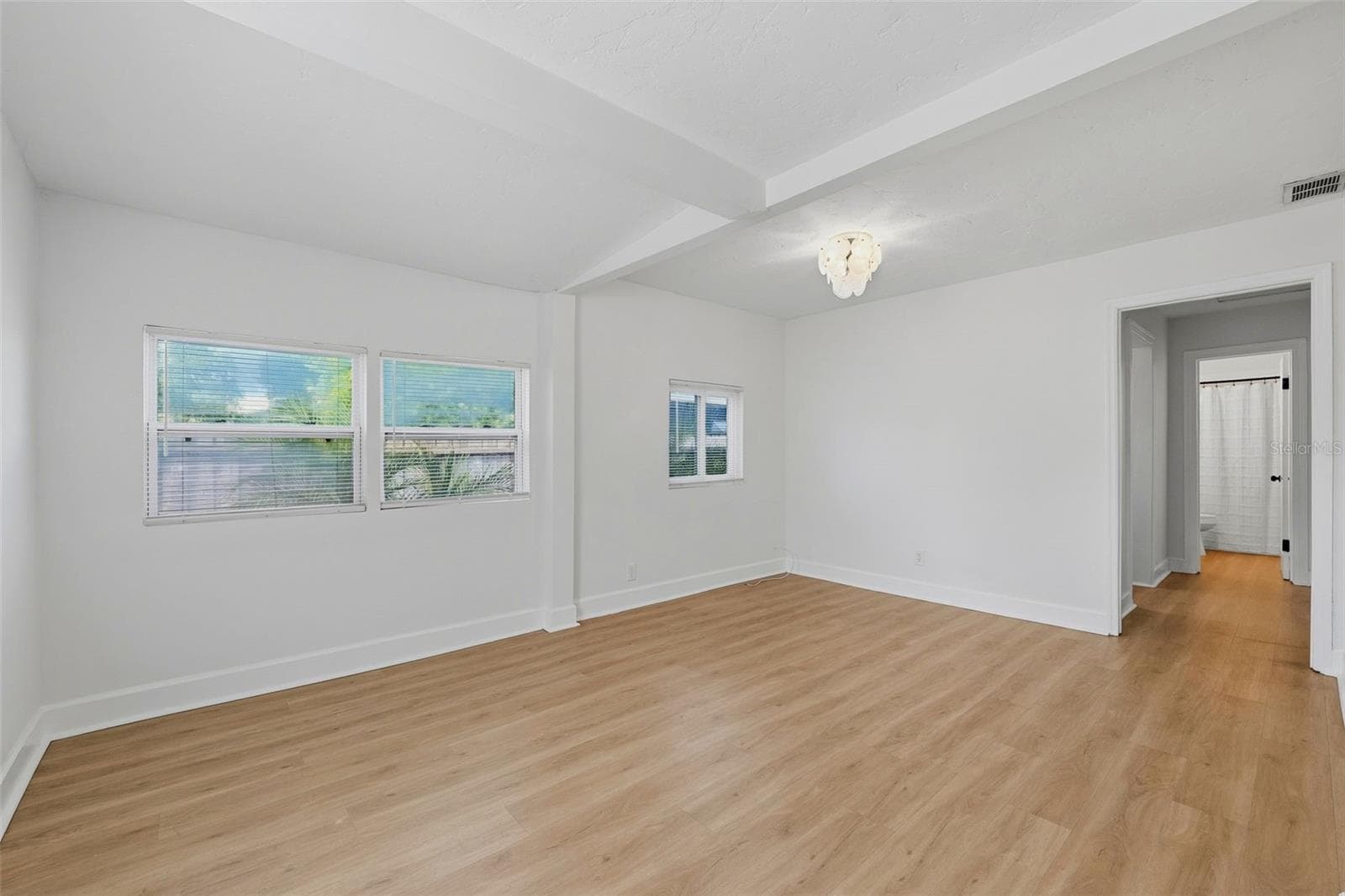 1751 29th Ave N photo 4