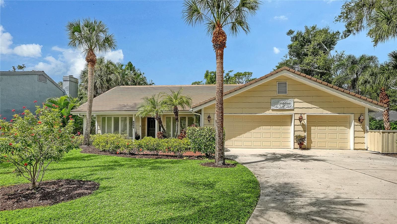 4887 Peregrine Point Cir E photo 2