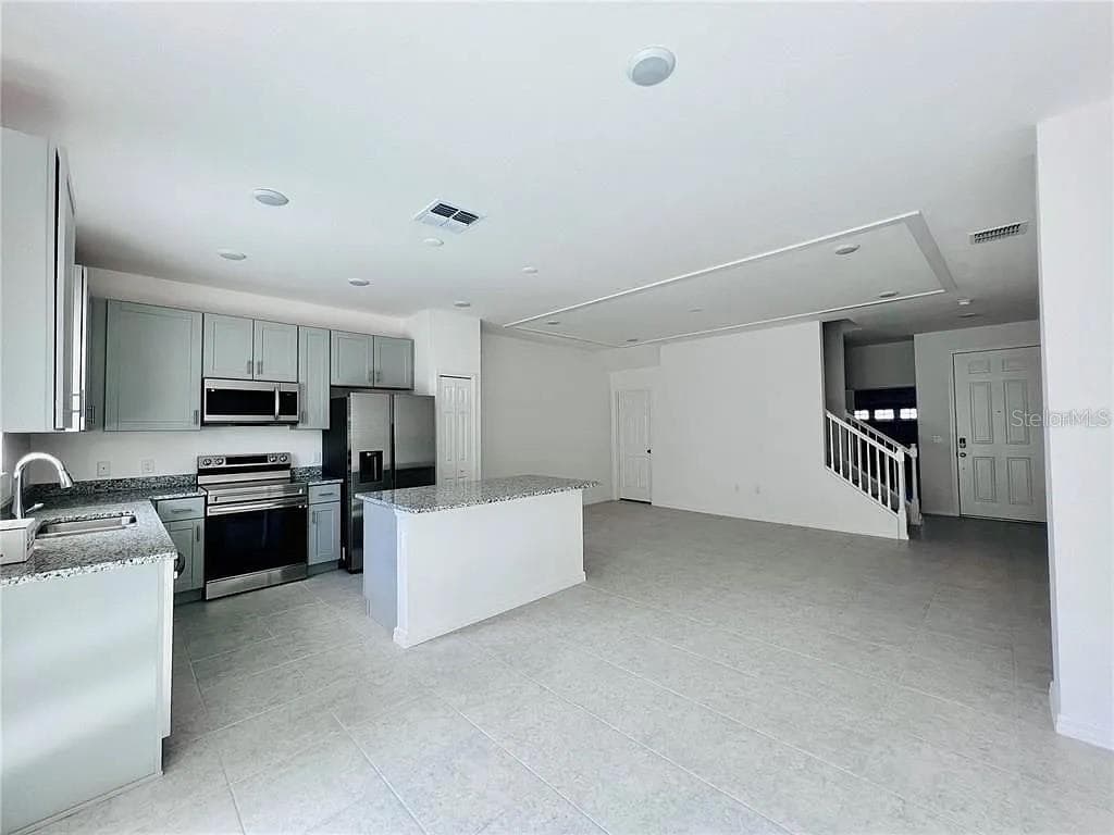 34162 Cinder Way photo 4
