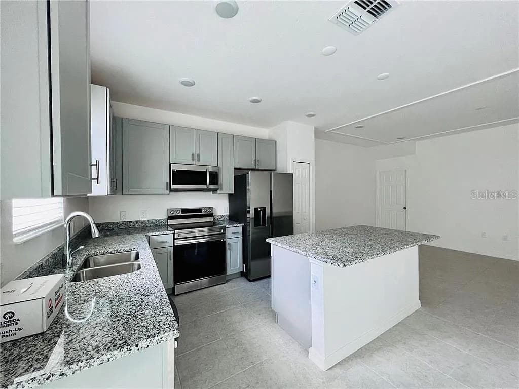 34162 Cinder Way photo 5