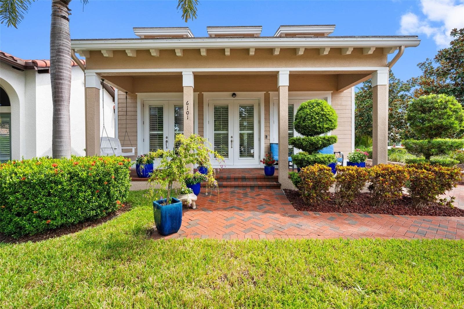 6101 Yeats Manor Dr photo 4