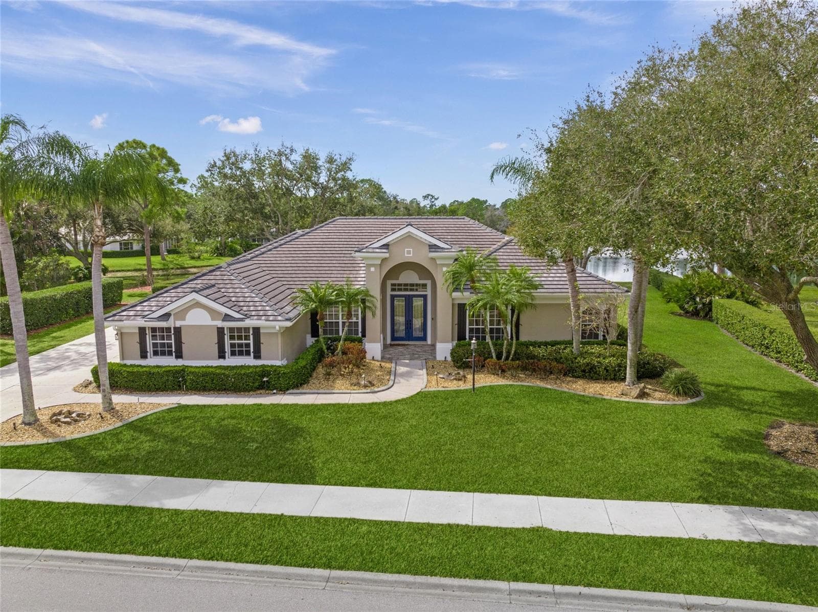 9075 Misty Creek Dr photo 2