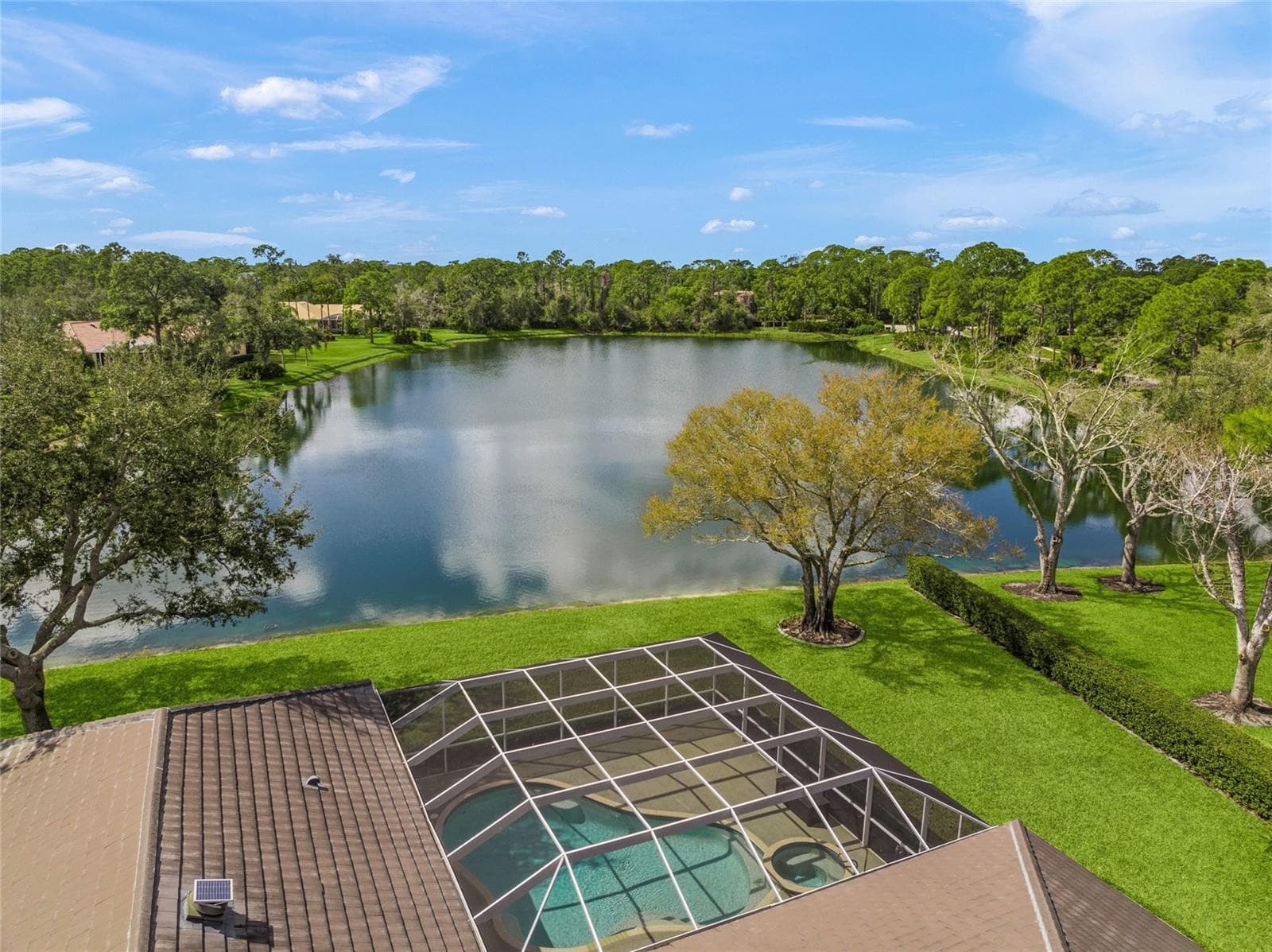 9075 Misty Creek Dr photo 5