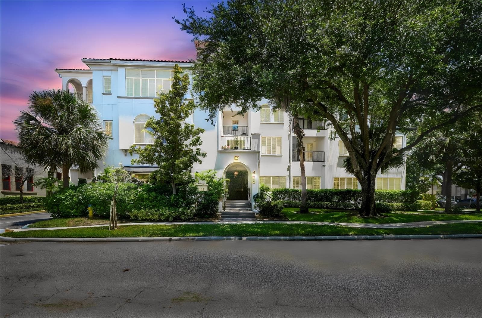 435 S Oregon Ave #304