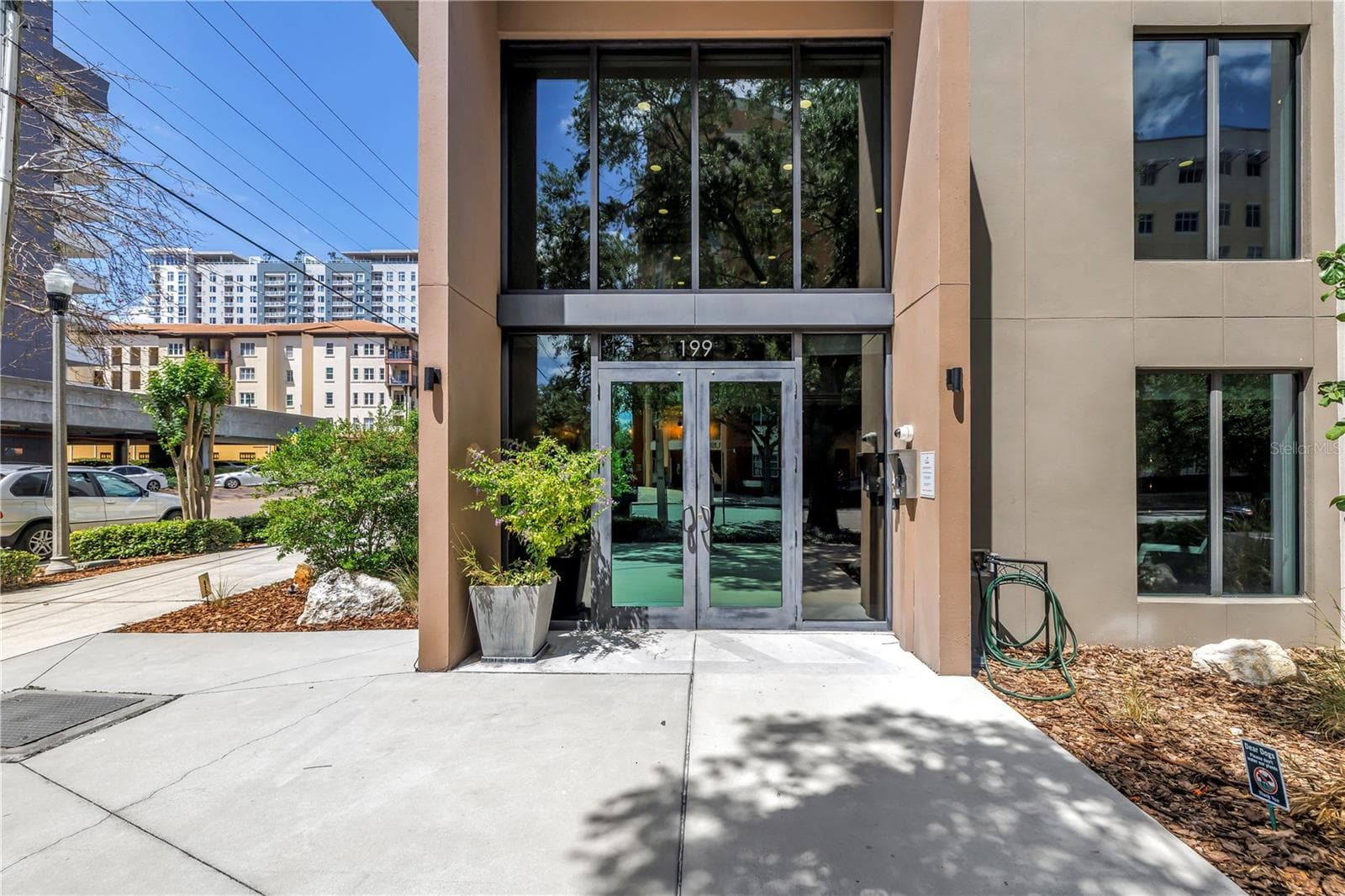 199 Dali Blvd #902 photo 2