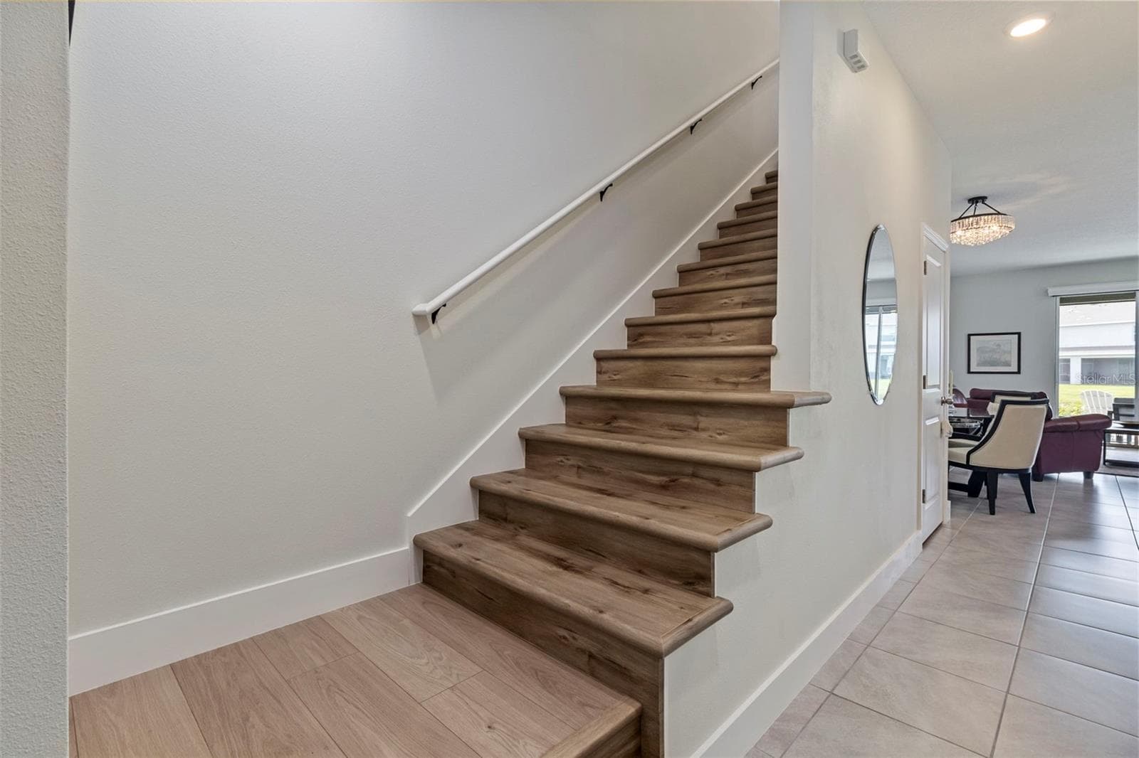 8915 Milestone Dr photo 3