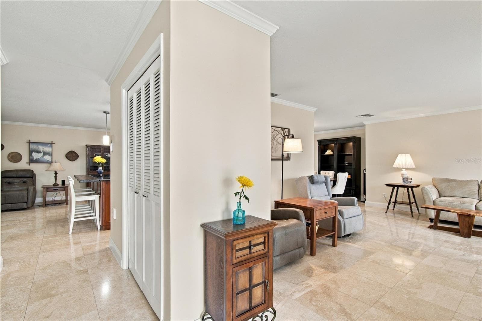1967 Arvis Cir E photo 2