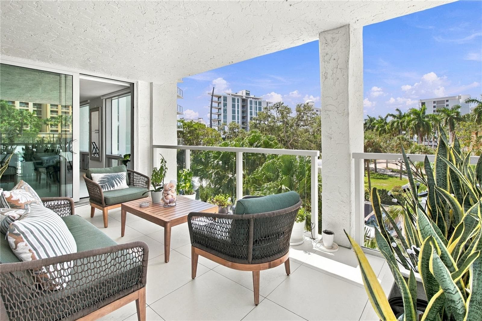 1111 N Gulfstream Ave #3D photo 4