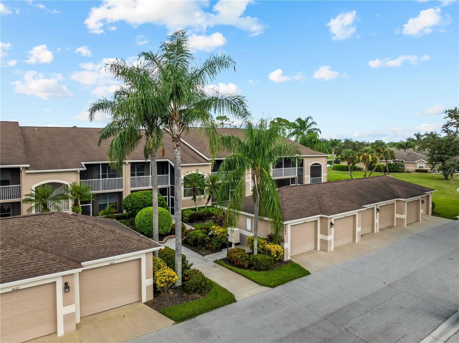 5301 Mahogany Run Ave ##1024 photo 2