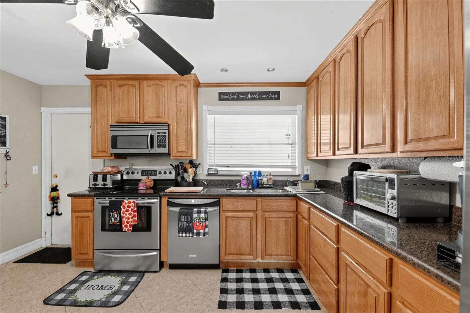 4165 Rolling Springs Dr photo 5