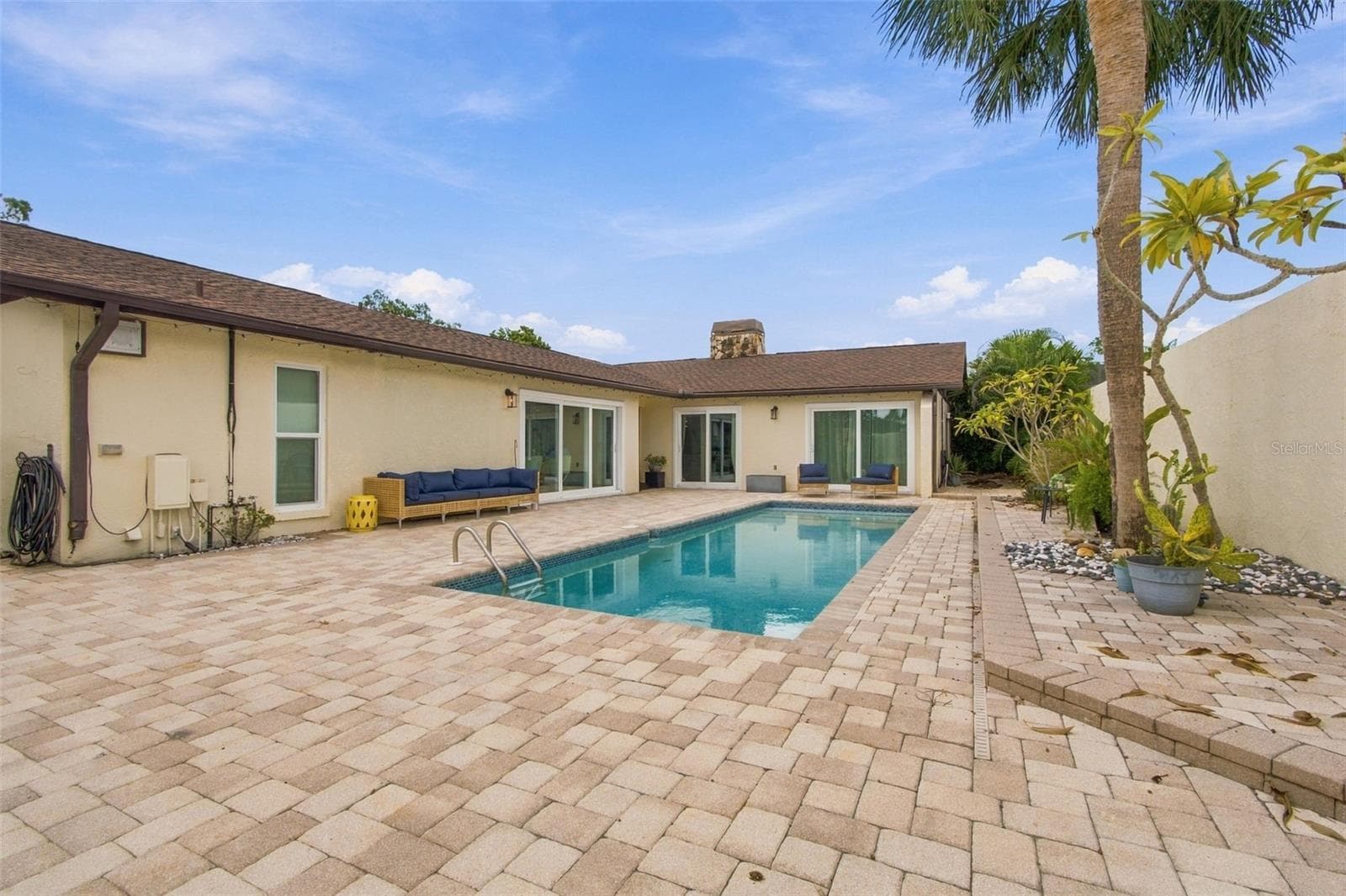 5041 Paloma Dr photo 3