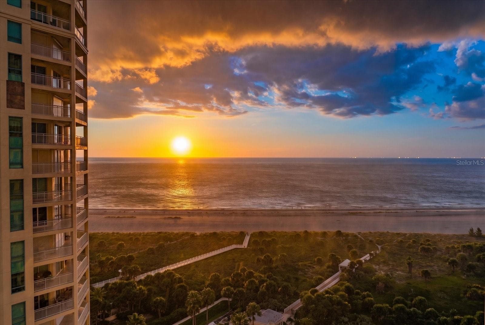 1170 Gulf Blvd #1605
