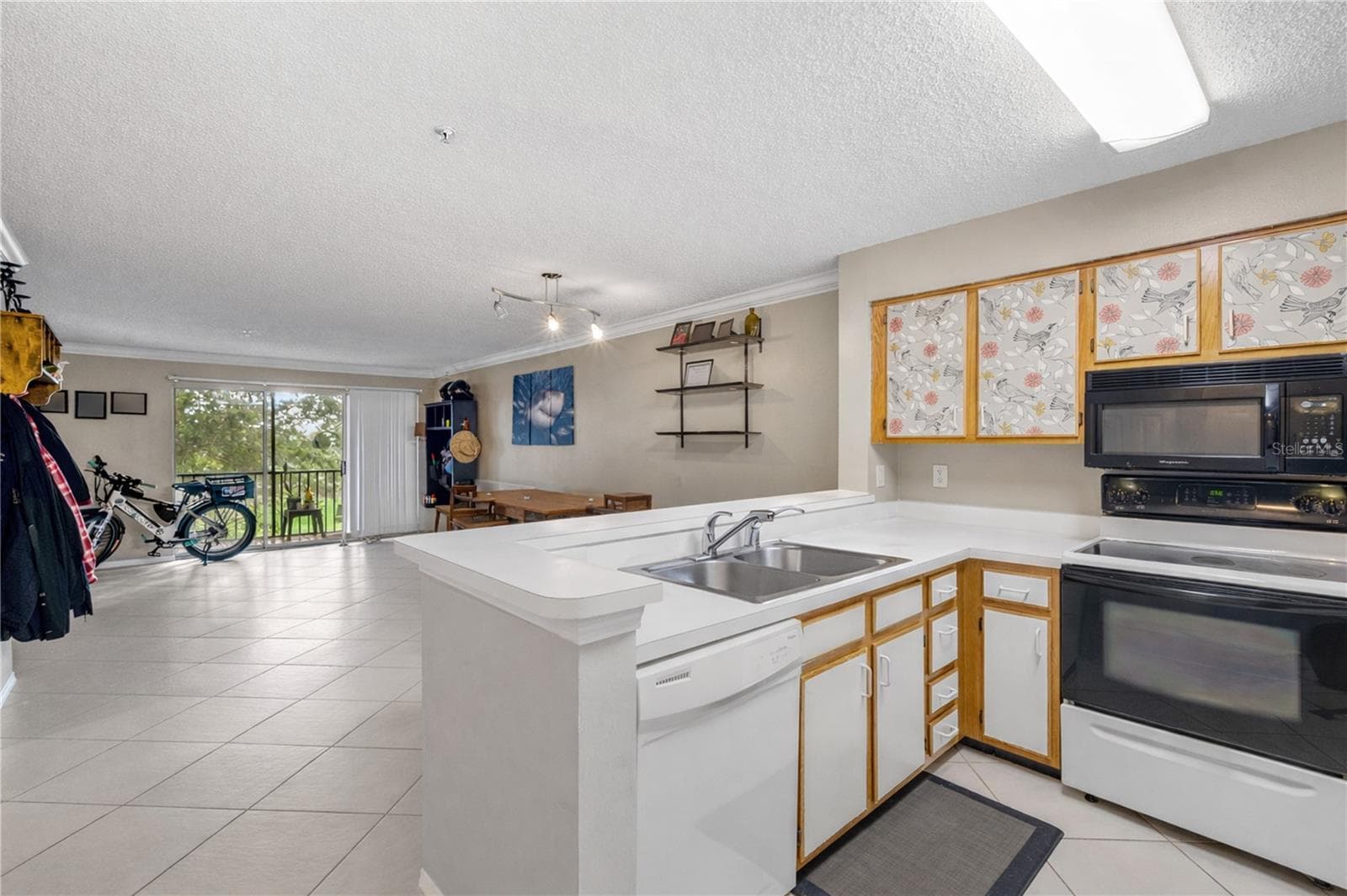 2400 Feather Sound Dr #425 photo 4