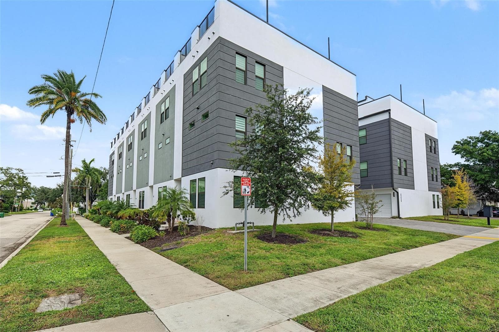 4215 W North A St #9 photo 2