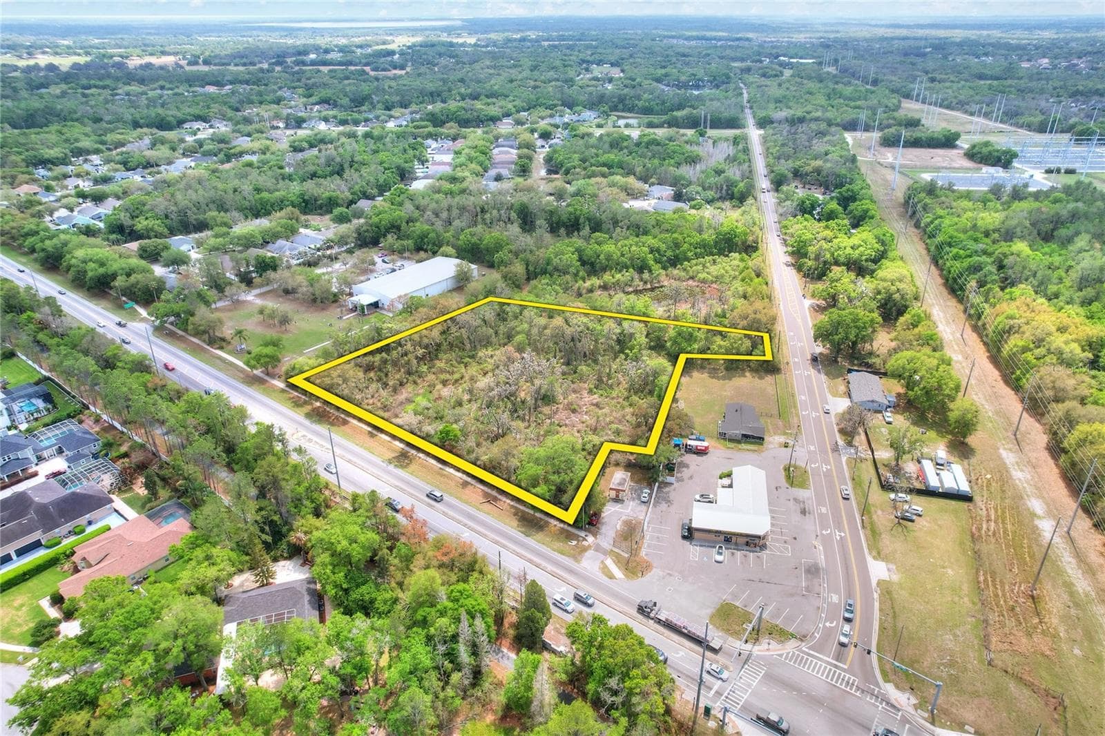 5708 Lithia Pinecrest Rd photo 2